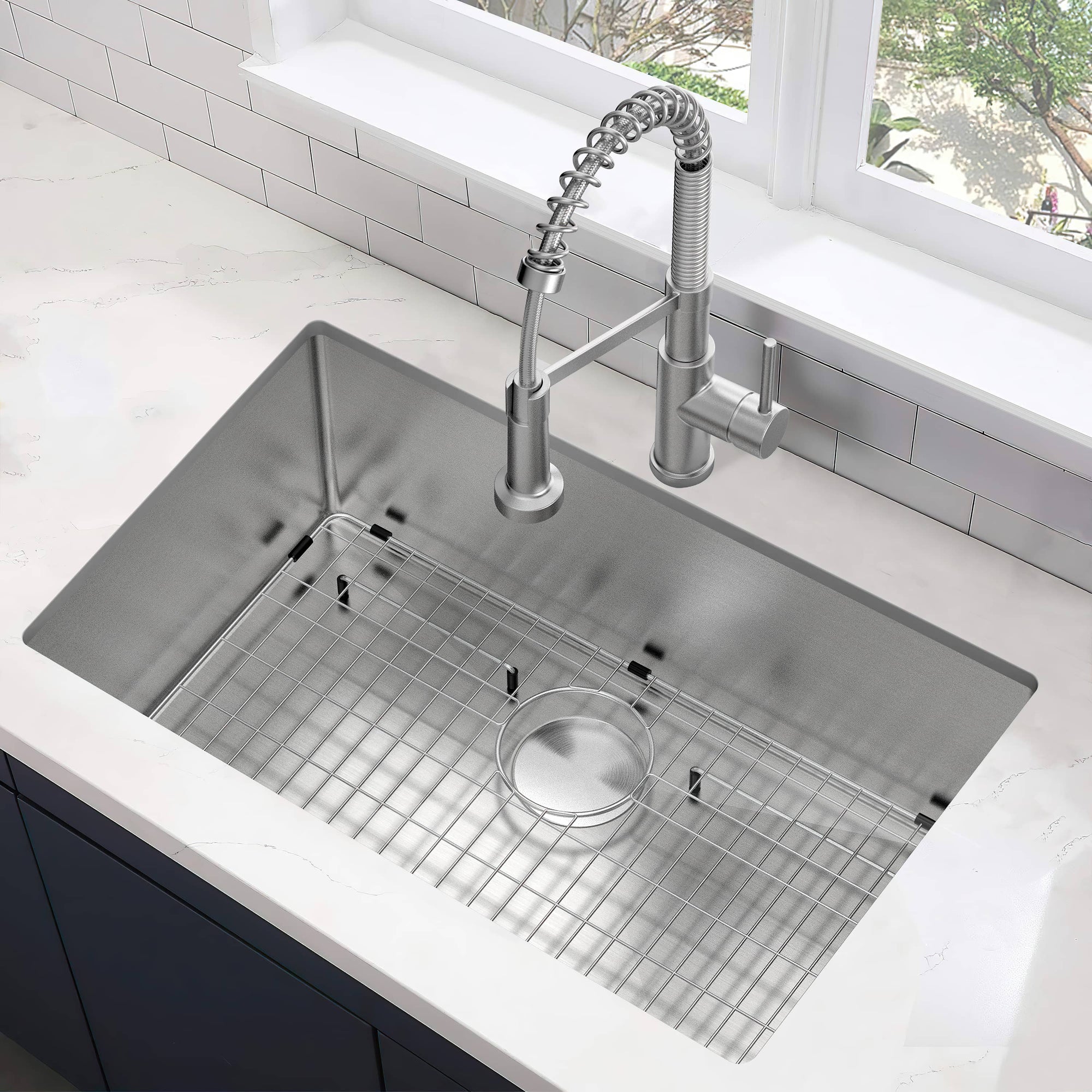 ZUHNE 16Gauge Stainless Steel Undermount Kitchen Sink Commercial Gr