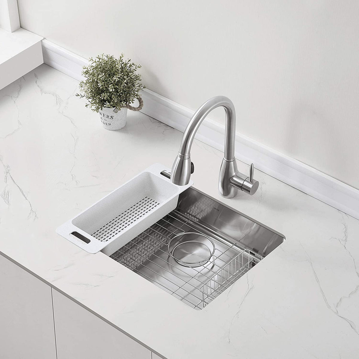 ZUHNE 16-Gauge Stainless Steel Undermount Kitchen Sink with Commercial –  Zuhne