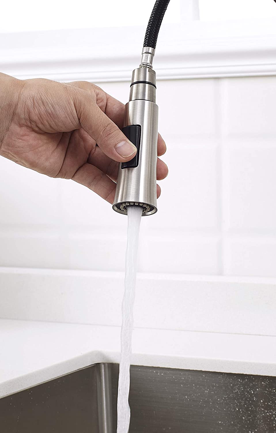 ZUHNE Ava Solid Stainless Lead Free High Arc Pull Out Dual Function Si